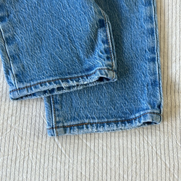 Levi’s Wedgie Icon Fit Jeans - in Jazz Devoted. Size 25 - Picture 7 of 12